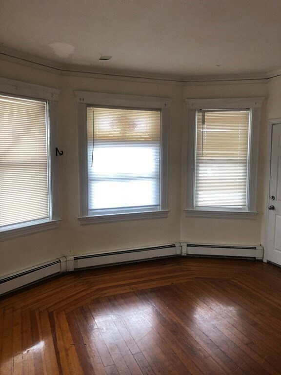 Building Photo - 52 Beech St