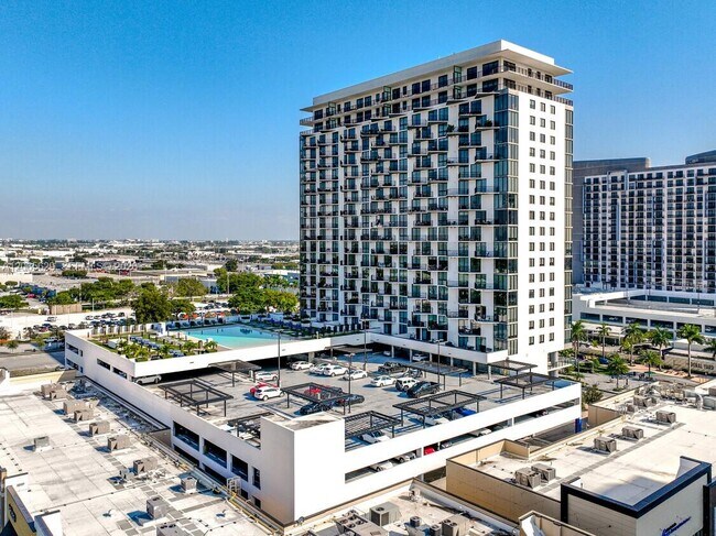 Foto del edificio - 5300 Paseo Blvd