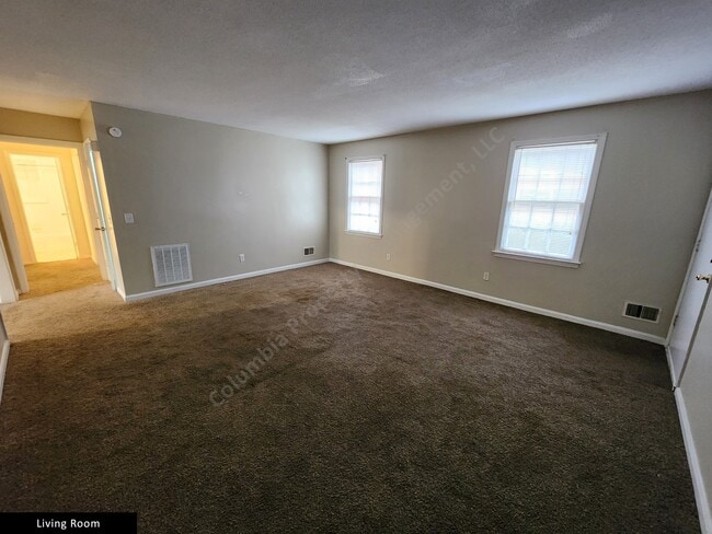 Building Photo - 715 Montague Rd