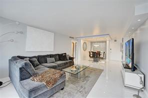 Foto del edificio - South Ocean Drive, Hallandale Beach, FL 33009 - 2 BR 2 BA condo