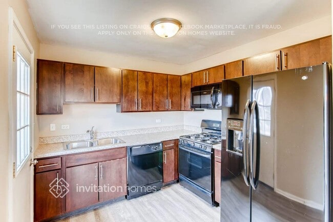 Building Photo - 1381 Alberta Ct