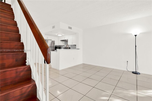 Foto del edificio - 675 NW 85th Ct