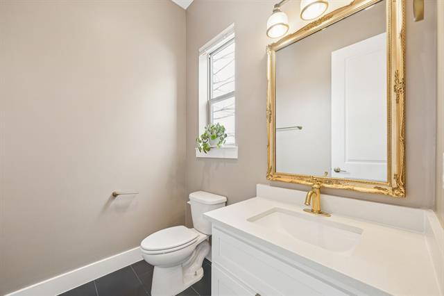 Foto del edificio - 3002 Zenia Dr