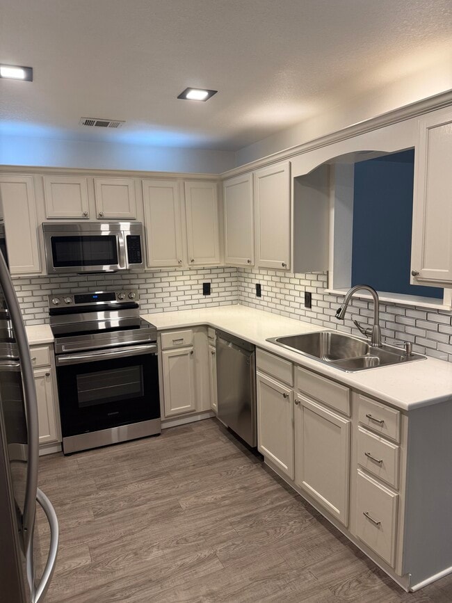 Building Photo - 5708 Whitney Cir