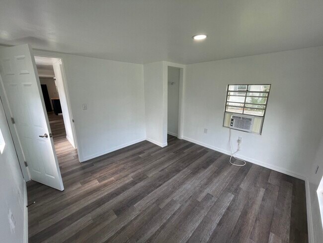 Foto del edificio - 2923 Dover Ln
