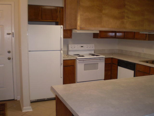 Building Photo - 337 Lewis St