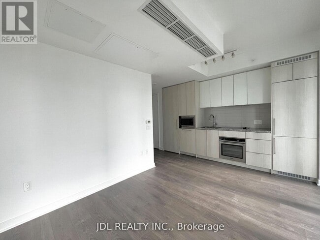 Building Photo - 115-3115 Blue Jays Way