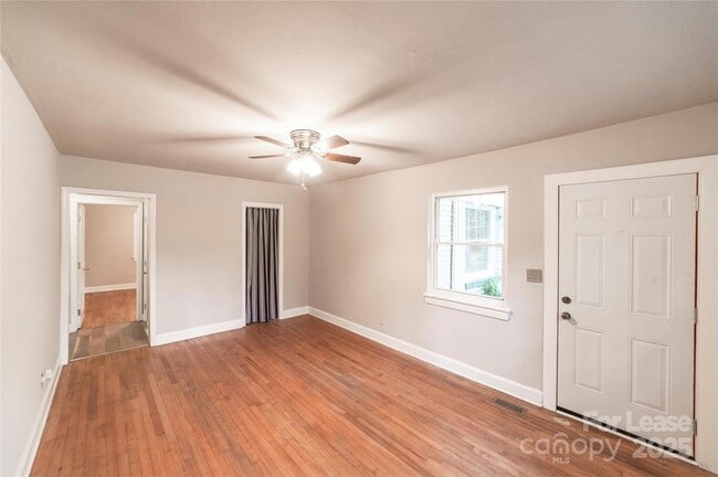 Building Photo - 2730 Holt St