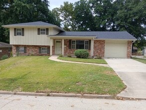 Building Photo - 643 Belmont Dr