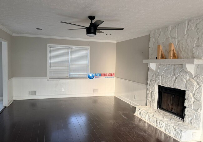 Foto del edificio - Newly RENOVATED 4-bedroom house with finished basement in Lilburn