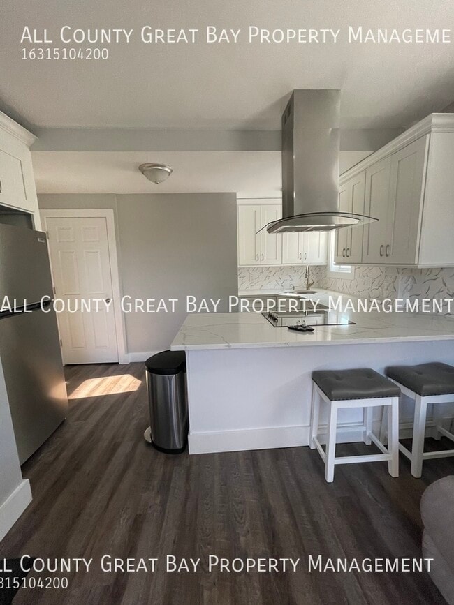 Photo - 184 E Main St Apartment