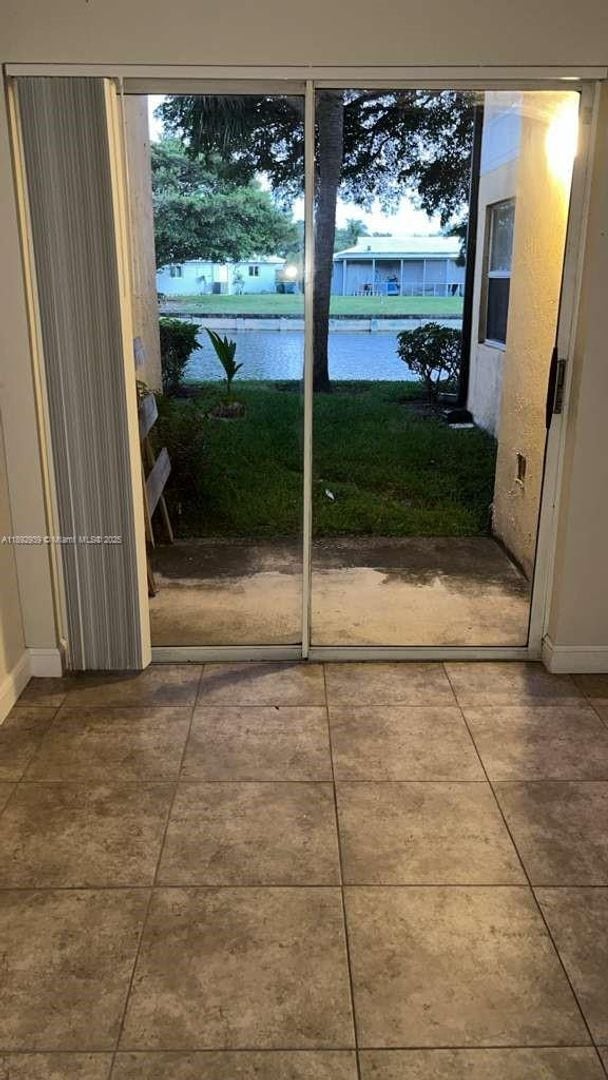 Building Photo - 7640 Westwood Dr