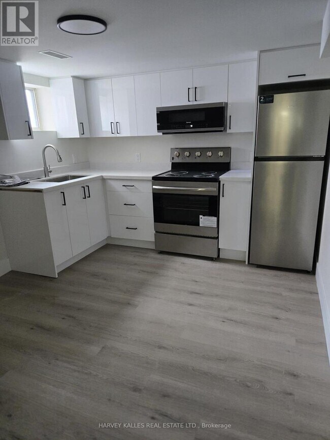 Photo du bâtiment - 111 McAllister Rd