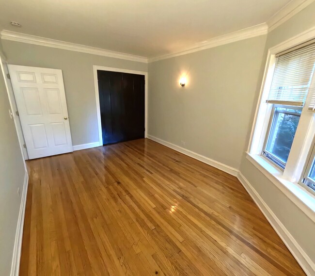 Building Photo - 116 S Maple Ave