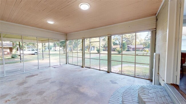 Building Photo - 3881 Gober Rd