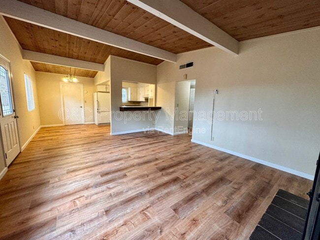 Foto del edificio - 3055 Redwood Dr