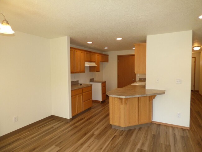 Foto del edificio - 261-263 Gwinn St Monmouth, OR 97351