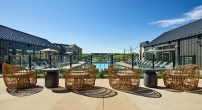 Building Photo - Madison at Canyons, The