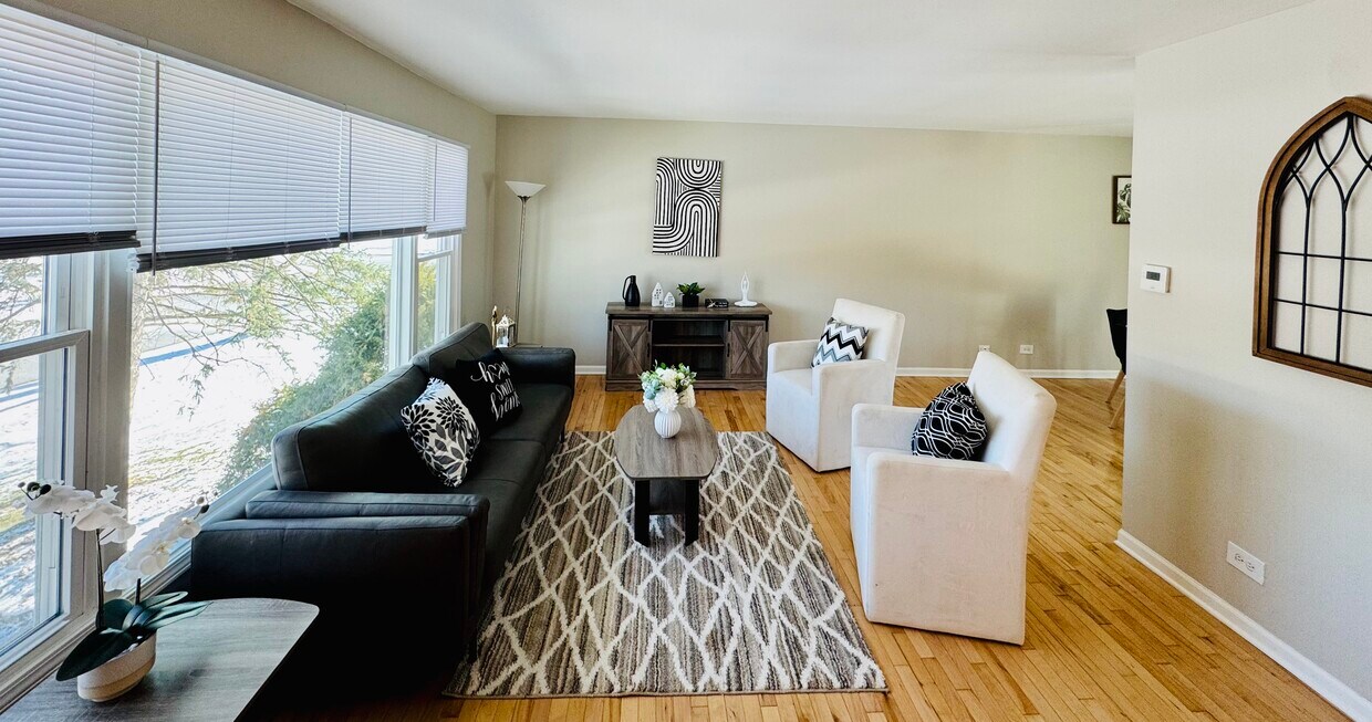 Foto principal - 7008 Hawthorne Ln