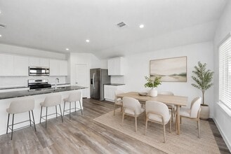 Building Photo - 8614 Shumard Oak Dr
