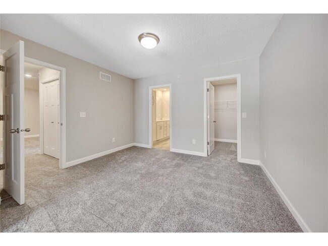 Building Photo - 10530 Weston Wy N