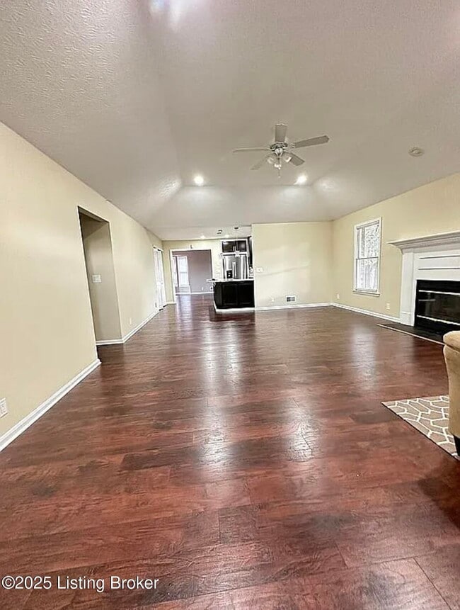 Foto del edificio - 4901 Hunters Point Cir