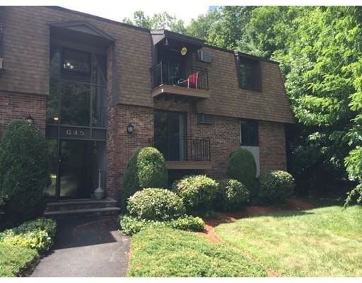 Building Photo - 645 W Lowell Ave