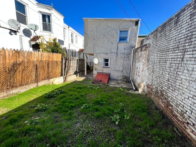 Foto del edificio - Remodeled 4 Bedroom 2 Bath Remodel in Over...