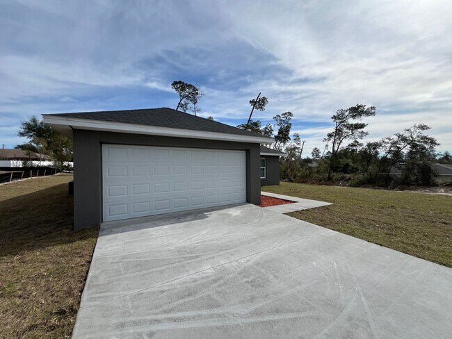 Foto del edificio - Be the FIRST to live in this BRAND NEW 3 B...