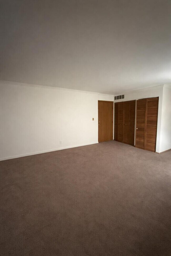 Foto del edificio - 303 Newport Ln