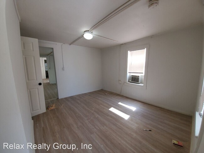 Foto del edificio - 221 10th Ave W