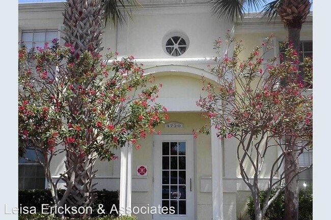 Building Photo - 2 br, 2 bath House - 4720 Coquina Key Dr S...