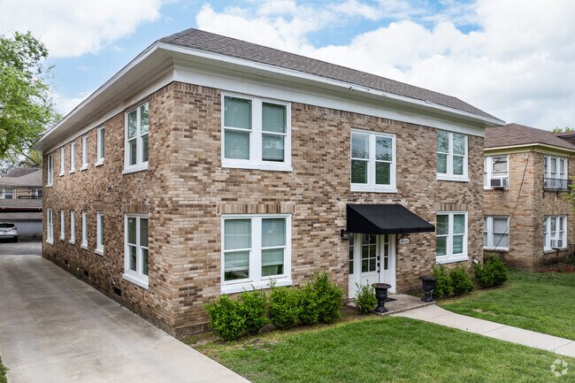 Primario - 5910 Oram St