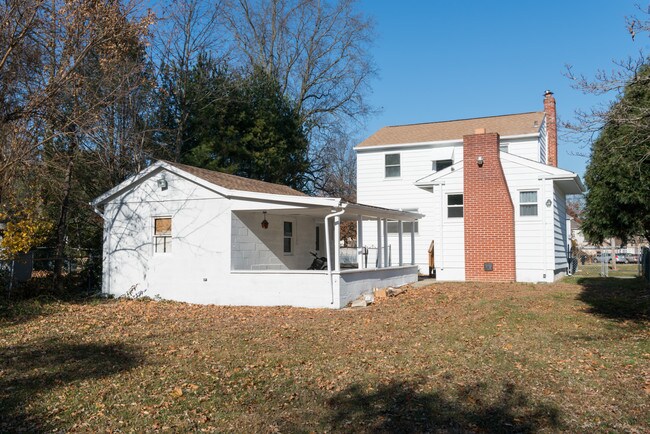 Building Photo - 118 Georgetown Rd