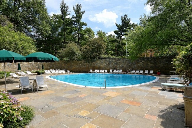 Photo - 4000 Tunlaw Rd NW House