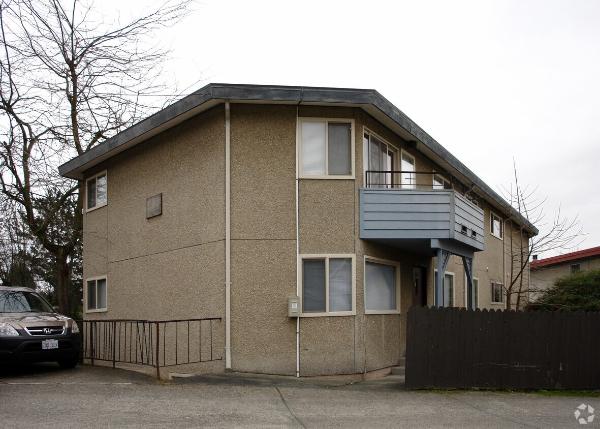 Building Photo - 7455 5th Ave NE