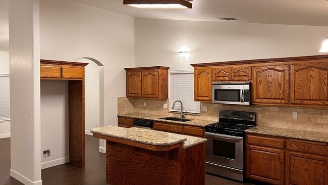 Building Photo - NW-COOL POOL & CUSTOM UPGRADES GALORE !!!