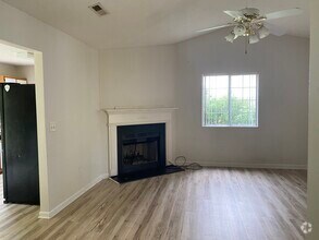 Building Photo - 2461 Stratford Crossing Dr