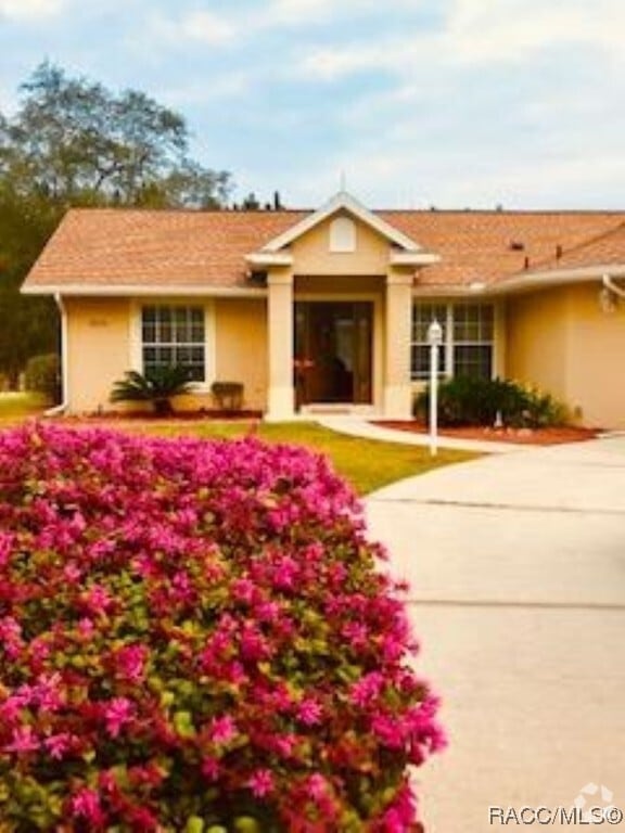 Building Photo - 2630 N Brentwood Cir
