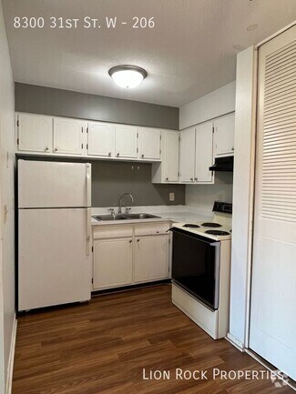 Building Photo - 8300 W 31st St