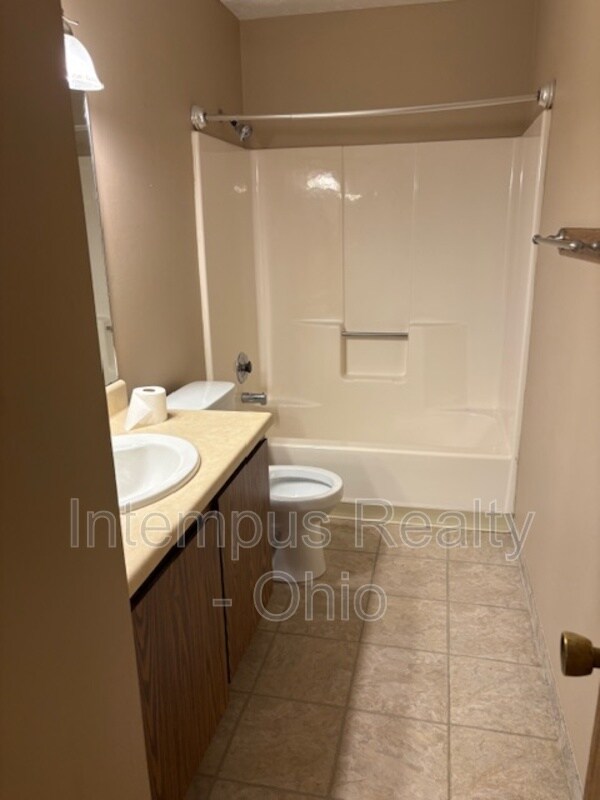 Building Photo - 3865 Indian Run Dr
