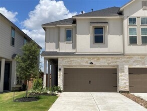 Building Photo - 5531 Holly Hvn Ct