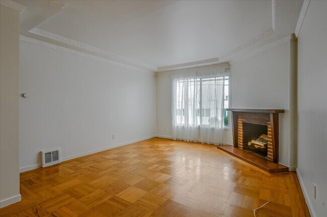 Foto del edificio - 621 Lakeview Ave