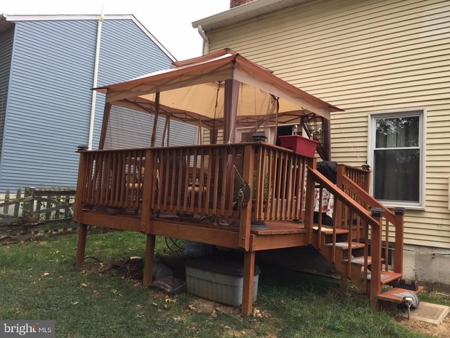 Building Photo - 7647 Fallswood Way