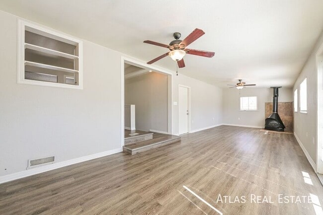 Building Photo - 15876 E Cornell Pl