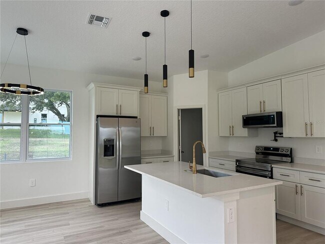 Foto del edificio - 17951 SE 62 St