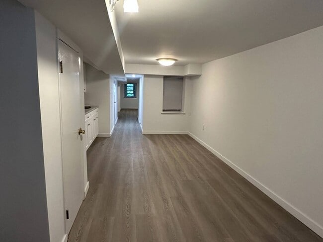Building Photo - 29 1st Pl