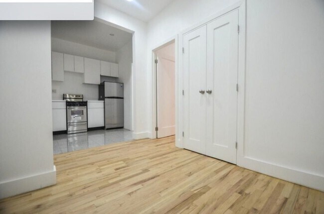 Building Photo - 238 E 53rd St