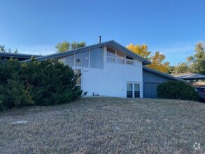 Building Photo - 1221 La Veta Way