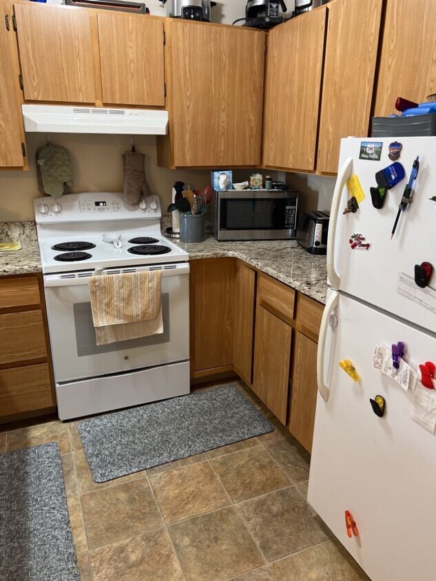 111 Tyler Way Unit A, Lolo, MT 59847 Room for Rent in Lolo, MT